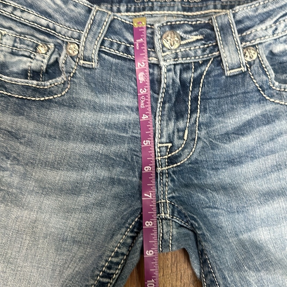 Miss Me cuffed Capri - Picture 11 of 15